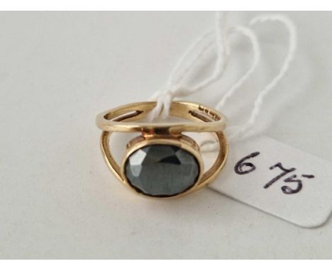A vintage gold oval faceted haematite ring 9ct size K 3.3 gms  