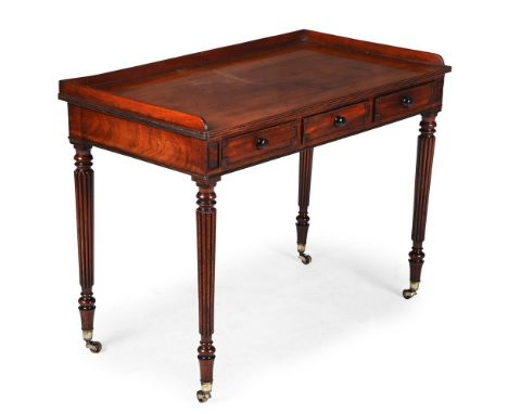Y A REGENCY MAHOGANY DRESSING TABLE ATTRIBUTED TO GILLOWS, CIRCA 1815 With solid mahogany drawer linings and turned rosewood 