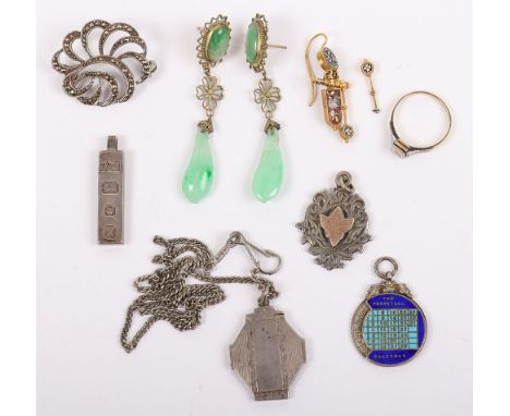 Various jewellery items with silver including a pair of jade earrings, silver ingot, brooch, necklace, (10)