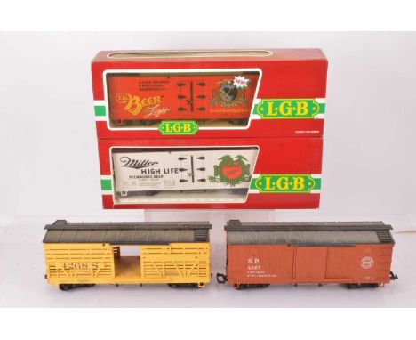 LGB G Gauge American Beer Reefer Cars & Freight Cars (4) 4072 White Miller High Life car, plastic wheels, knuckle coupler, 44