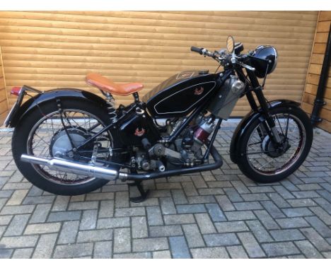 Reg. no. 238 UYGFrame no. 5257Engine no. DPY4806The 1949/50 model Scott Flying Squirrel could be easily recognised by its sep