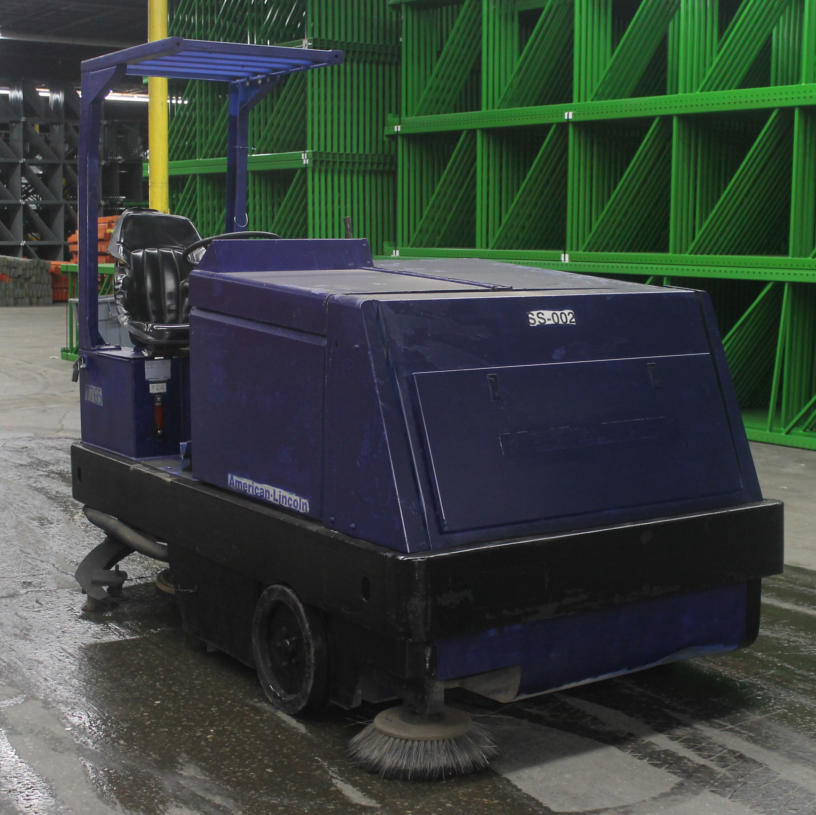 AMERICAN LINCOLN 7765 INDUSTRIAL PROPANE FLOOR SWEEPER/SCRUBBER MODEL