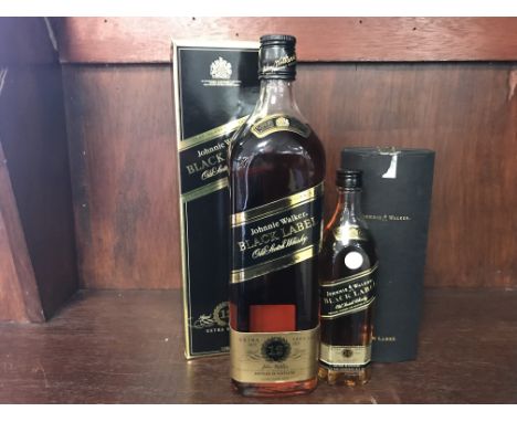 JOHNNIE WALKER BLACK LABEL AGED 12 YEARS - ONE LITRE Blended Scotch Whisky One litre, 43% volume, in carton. JOHNNIE WALKER B