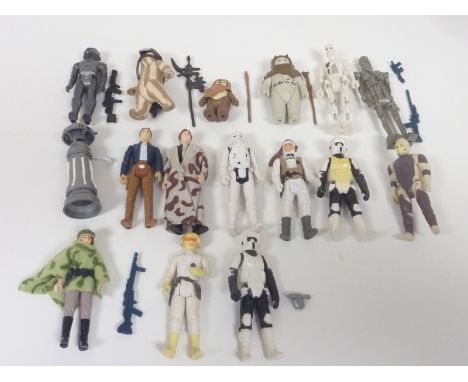 Twenty-one Star Wars figures, including Wickett, Logray, Chief Chirpa, I688 Bounty Hunter, Assistant Medical Droid, 8D8, Zuck