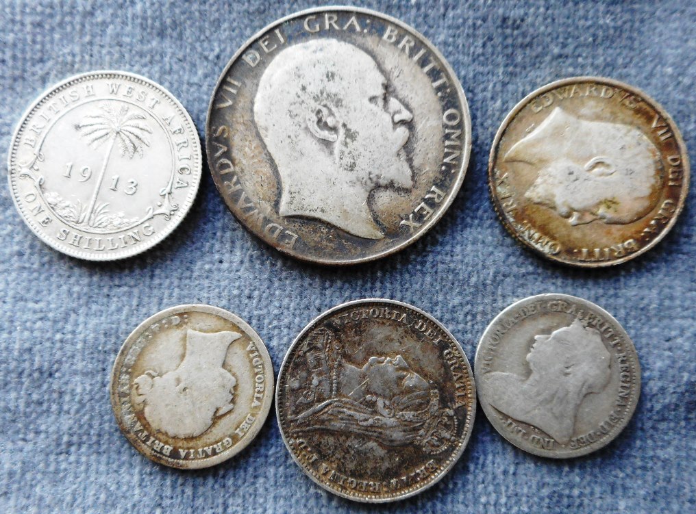 Collection Of Various Pre-1920 Silver Coins. 39.3g.