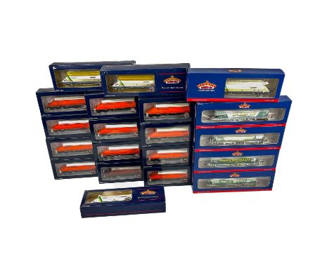 Bachmann "00" JGA Bogie Hopper Wagons (x20) A selection of various bogie hopper wagons from RMC, Traffic services, Tarmac and