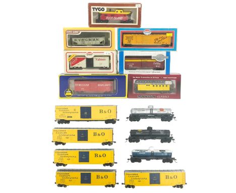 American Railroad OO/HO scale boxed & unboxed waggons etc (x15 items)  Comprising:Tyco Rock Island CabooseLife Like Virginian