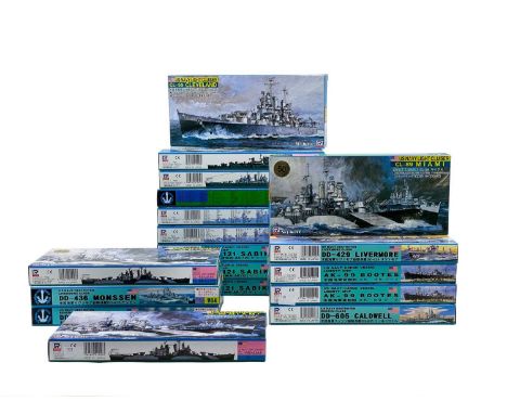 Boxed un-made plastic model kits x18, some duplication Lot comprises: Destroyer x6, Liberty Ship x5, Destroyer Escort x1, Lig