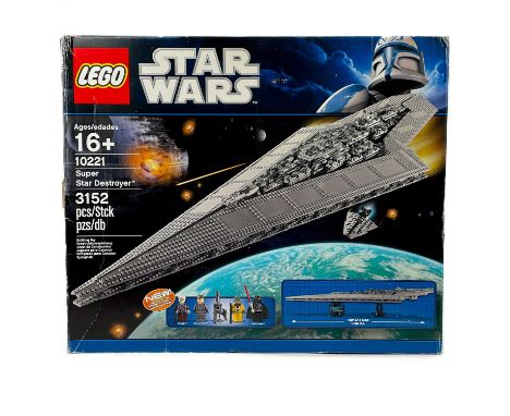 Lego Star Wars - Super Star Destroyer (10221) Boxed Star Wars model 3152 pieces. This has been made and then partially de-con