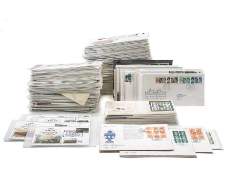 GB First Day Covers approx. 450 1970s-approx. 2009 Large accumulation of First Day Covers, many prestige booklet panes and hi