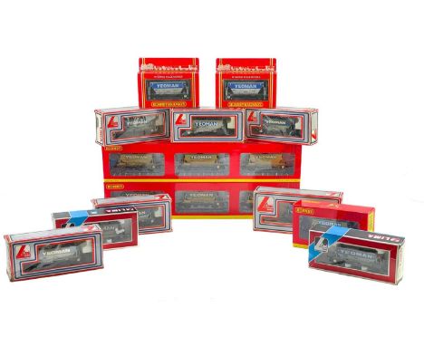 Hornby / Lima "00" Yeoman PGA Hopper Wagons (x17 wagons)  Comprising:9x Hornby boxed PGA Wagons (weathered and un-weathered)8