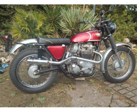 "The Bike with No Name". A nicely restored example of Norton's anonymous P11.Norton's answer to the BSA Hornet and the Triump