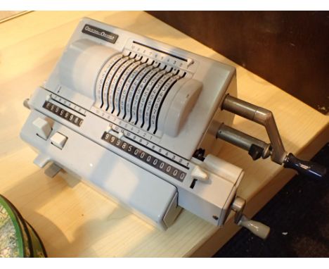 Vintage Odhner desk calculator