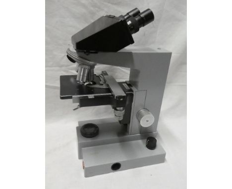 A good quality modern compound microscope by E Leitz, Wetzlar model SM-LUX