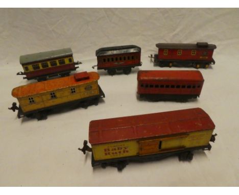 Lionel O gauge - five tinplate coaches, Hornby coach etc (af)