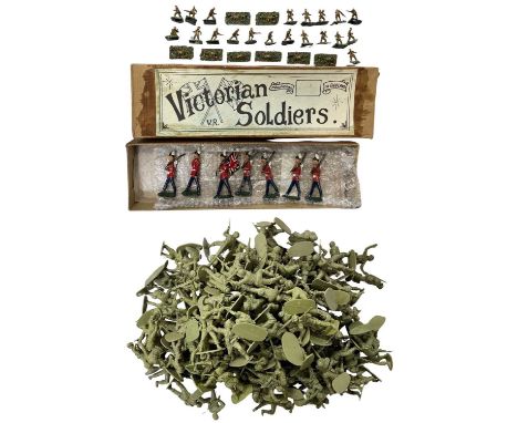 A box of English die-cast Victorian Soldiers, together with a bag of modern plastic soldiers and a set of small-scale plastic