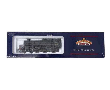 A boxed Bachmann 00 gauge 31-100A Standard 4MT 75059 BR Lined Black E/Crest BR2 tender