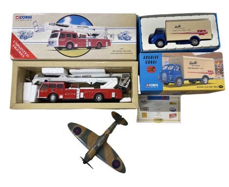 A mixed lot of Corgi and Dinky toys, to include: - Boxed Corgi Simon Snorkel Fire Engine - Cleveland County Fire Brigade (dam