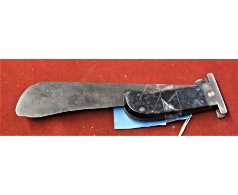 American USAAF WW2 Army Air Force USAF Pilot’s Survival Folding Machete/Bolo Knife  made by 'CASE XX'. In fair condition miss