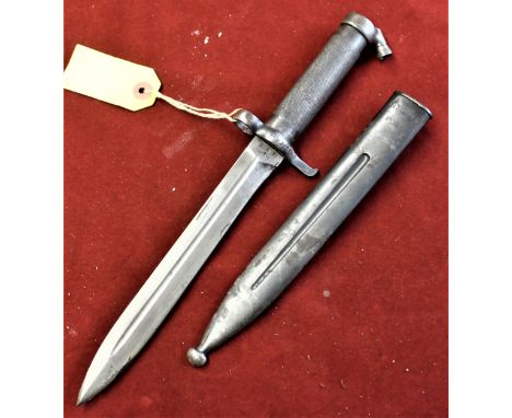 Swedish M1896 Mauser Bayonet with full metal scabbard, this bayonet is made by Eskilstuna Jernmanufactur AB (EJ-Anchor-AB), w