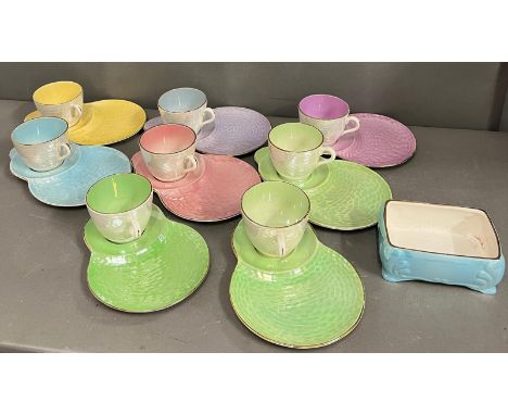 Maling pearl and blue lustre wear teacups with sandwich tray, tennis set 