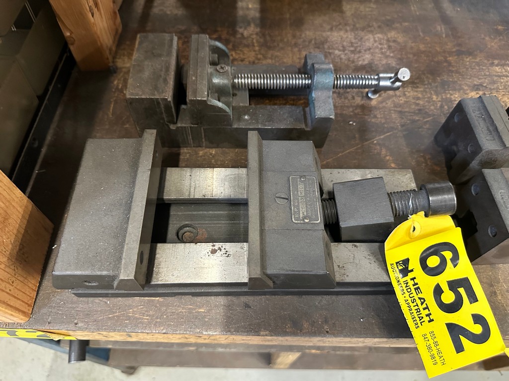 Lot 652
