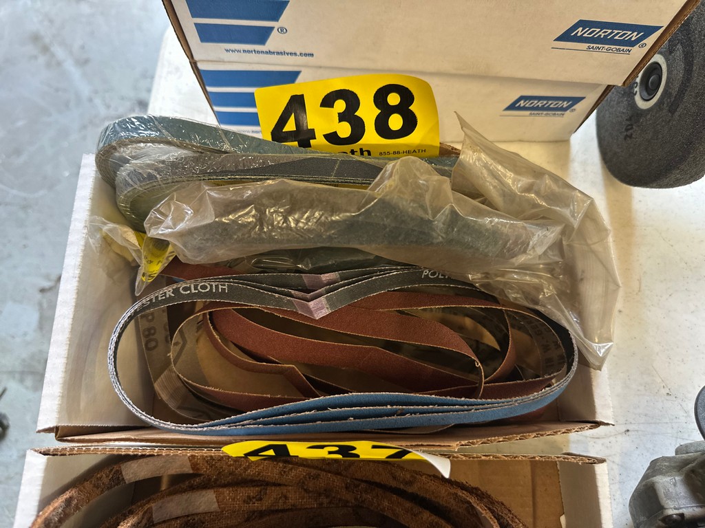 Lot 438