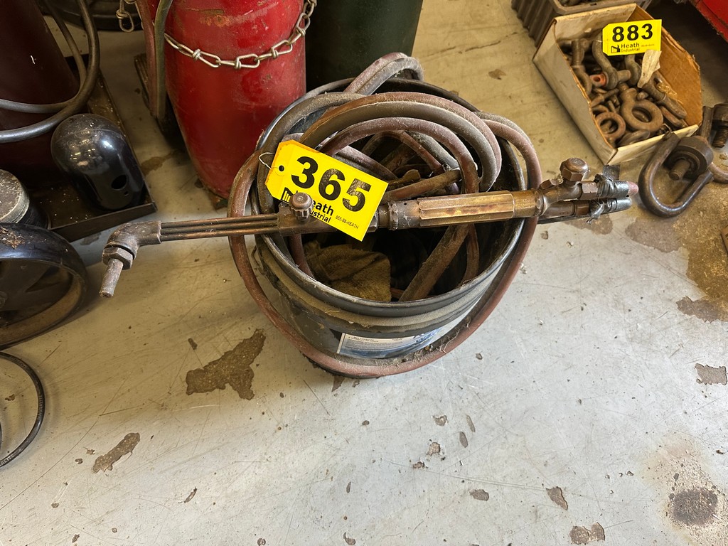 Lot 365