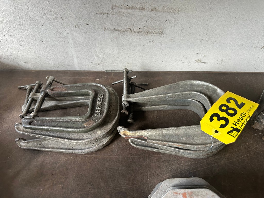Lot 382