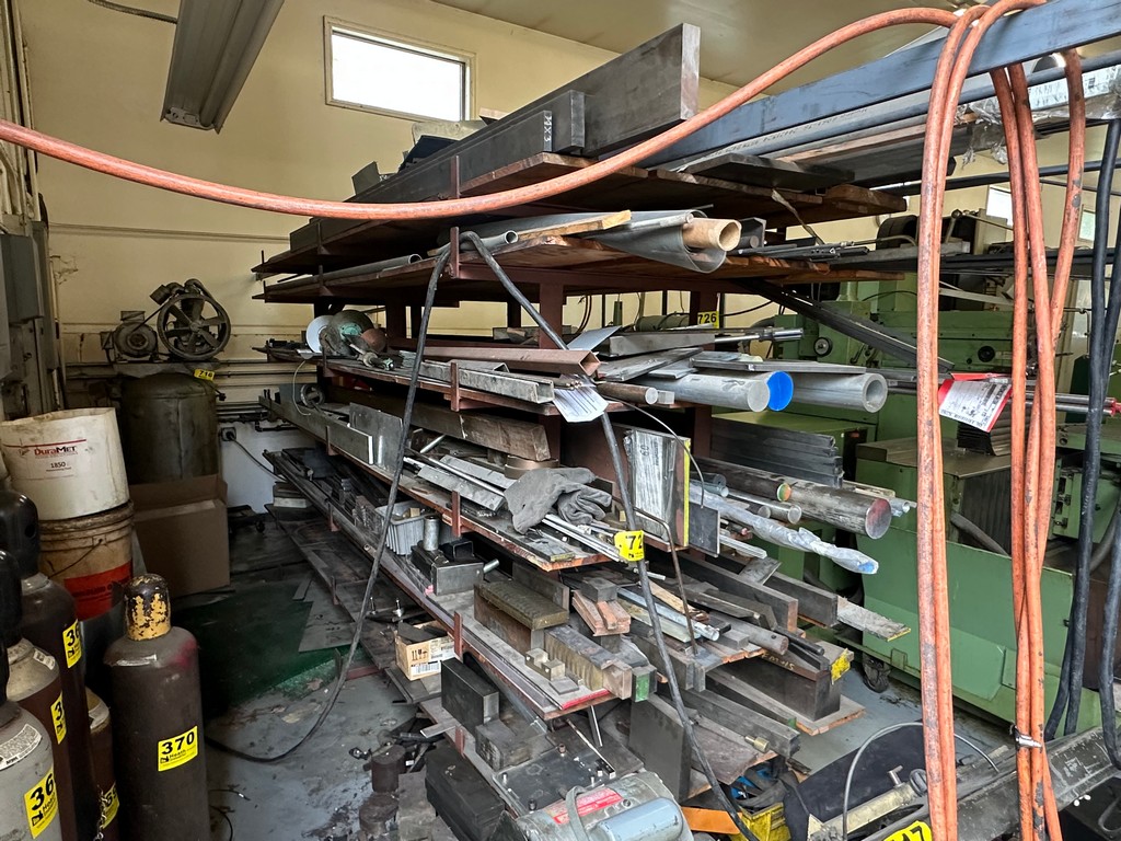 Lot 725