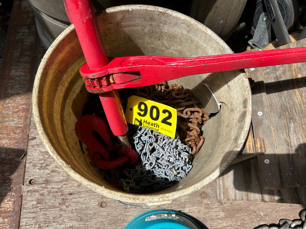 Lot 902