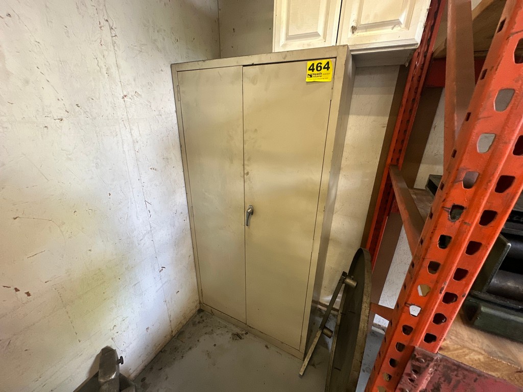 Lot 464
