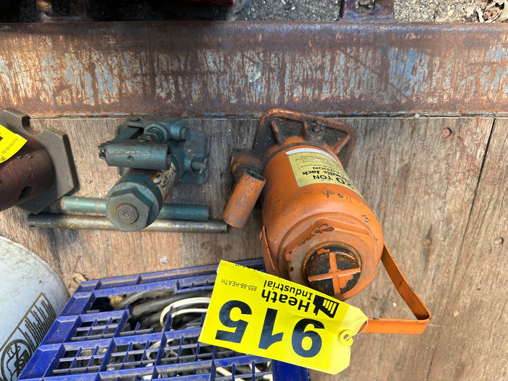 Lot 915