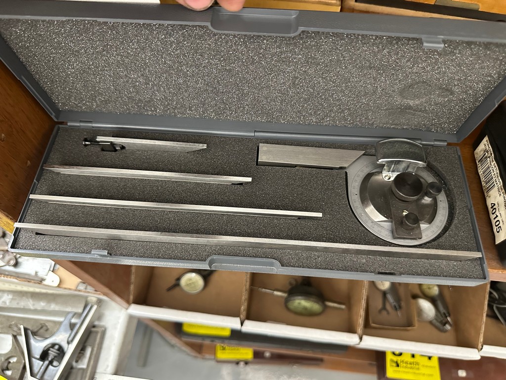 Lot 799