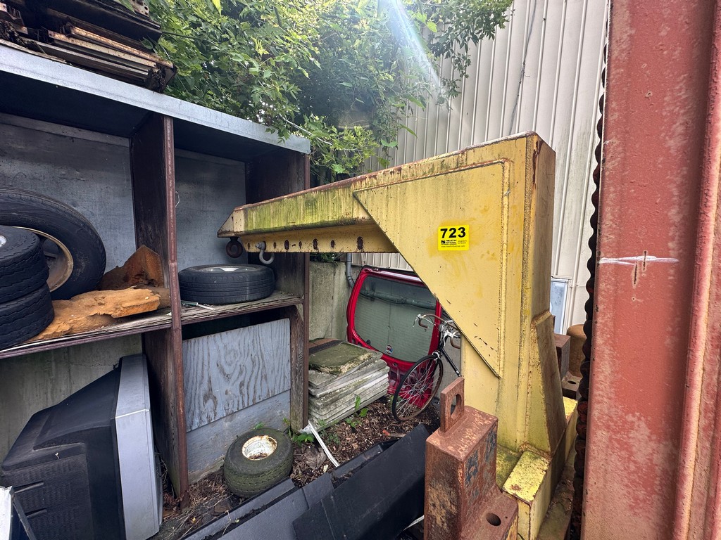 Lot 723