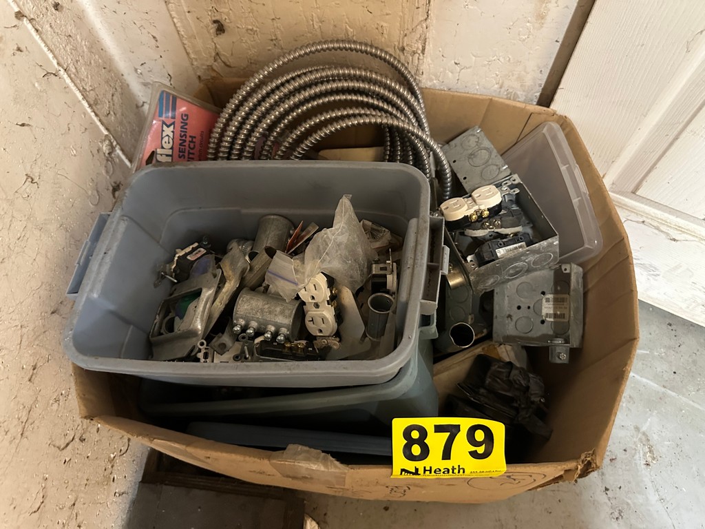 Lot 879
