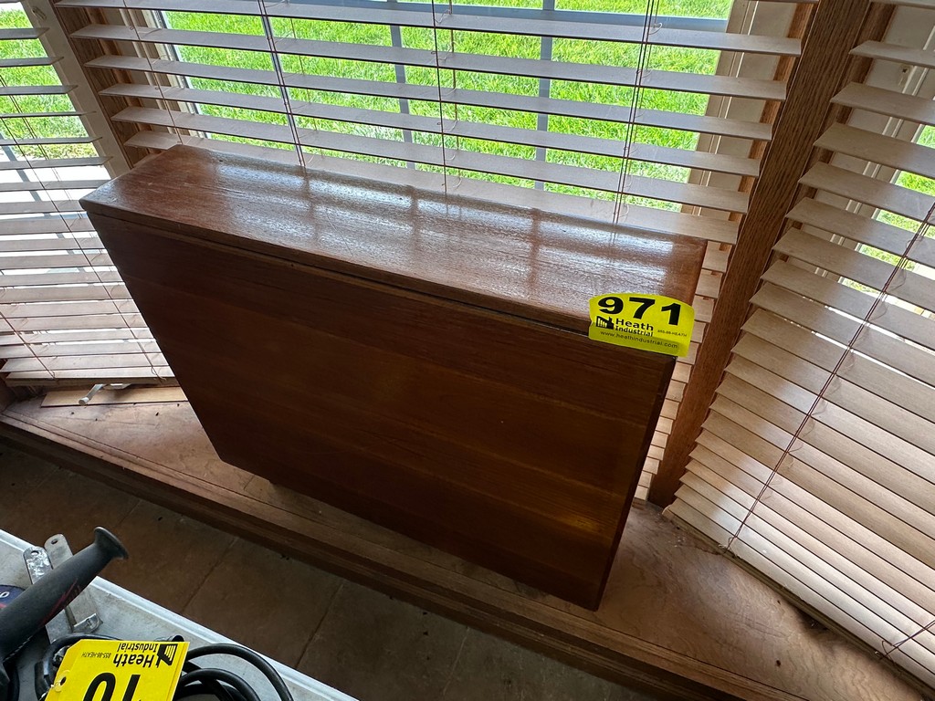 Lot 971