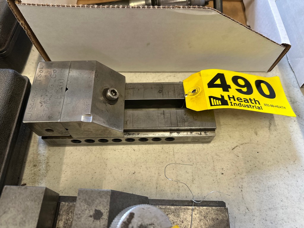 Lot 490
