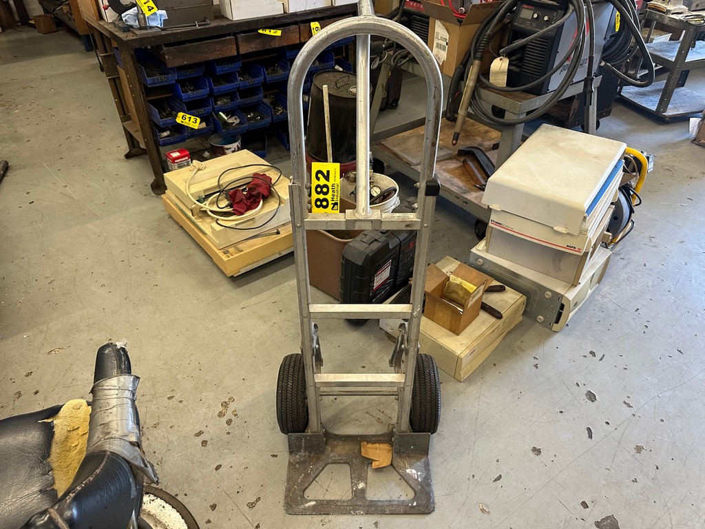 Lot 882
