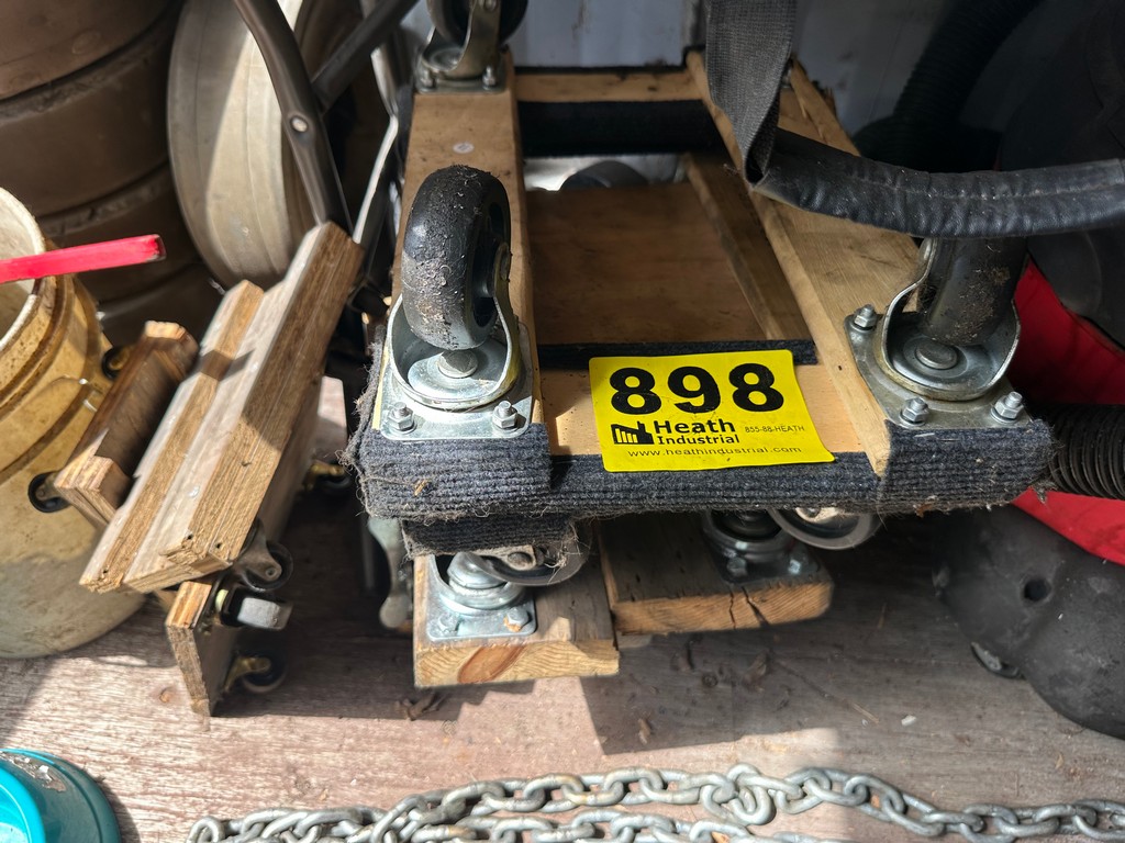 Lot 898