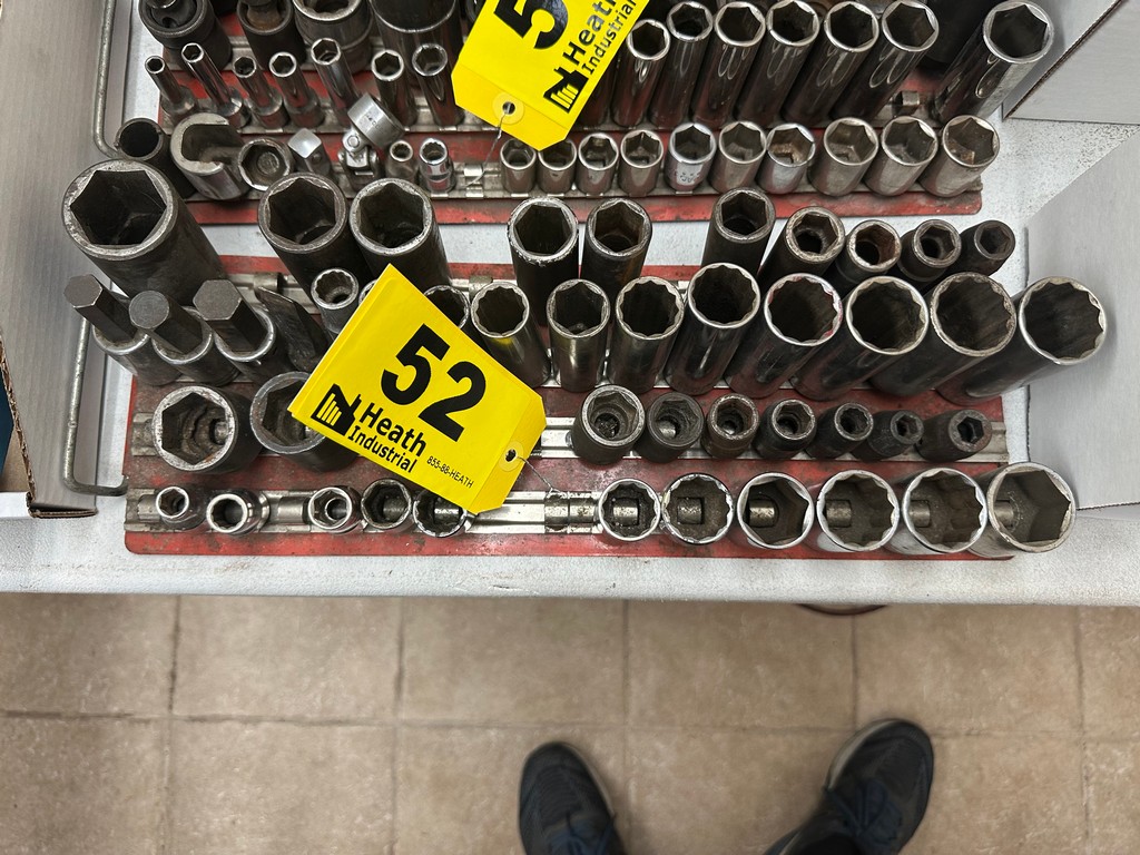Lot 52