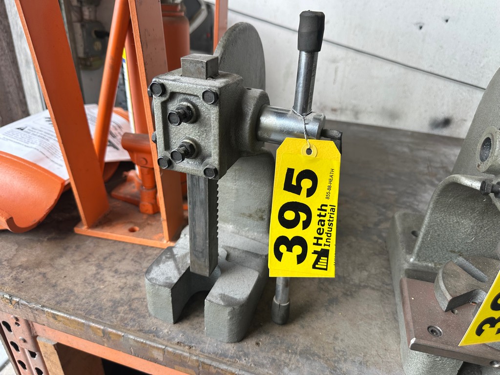 Lot 395