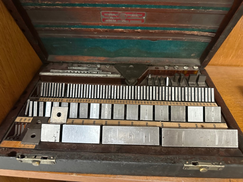 Lot 813