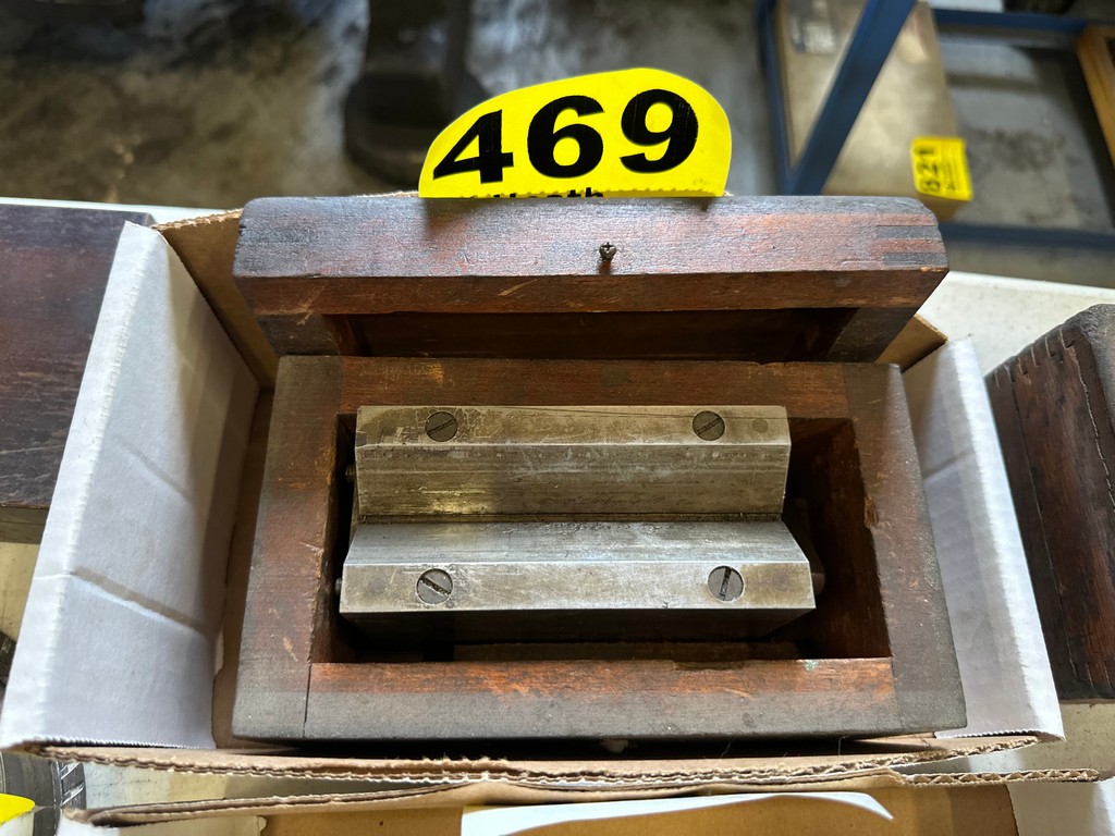 Lot 469
