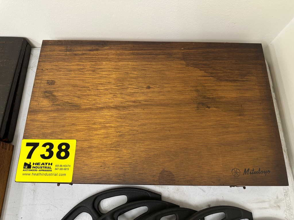 Lot 738