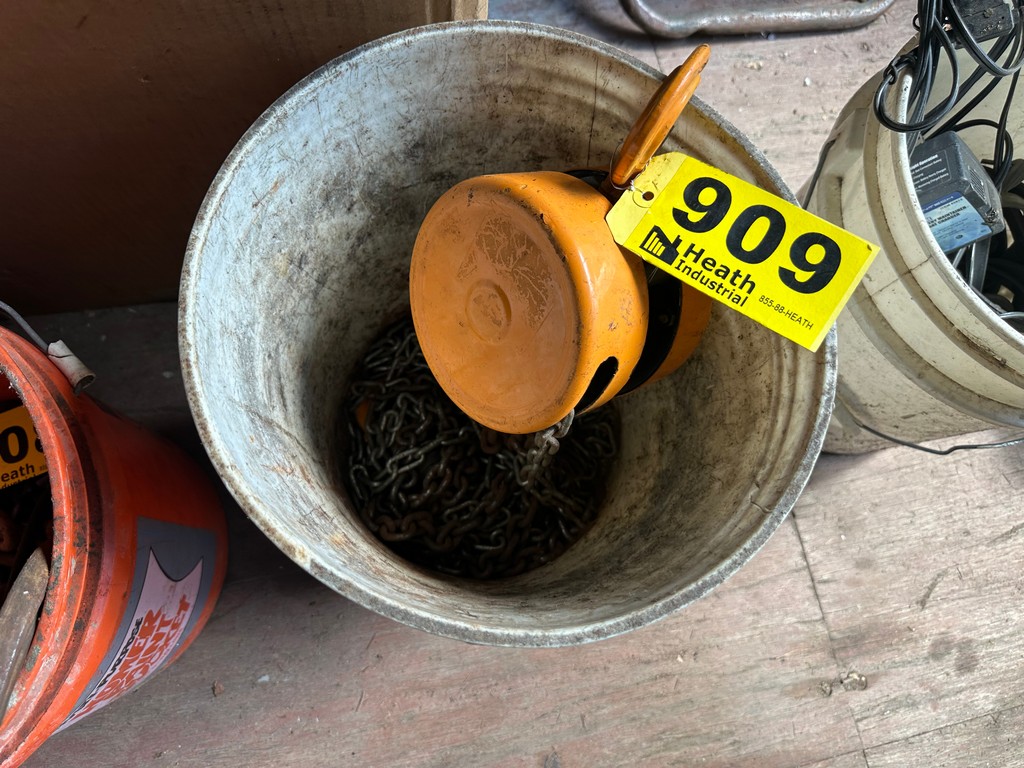Lot 909