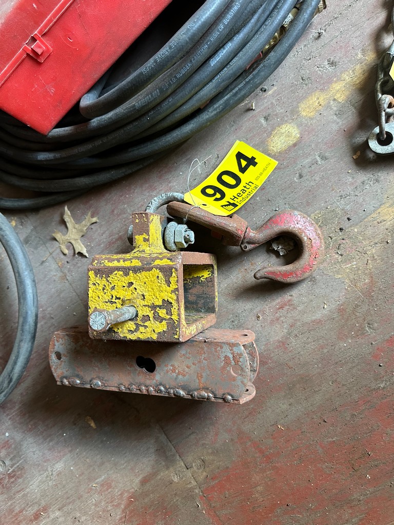 Lot 904