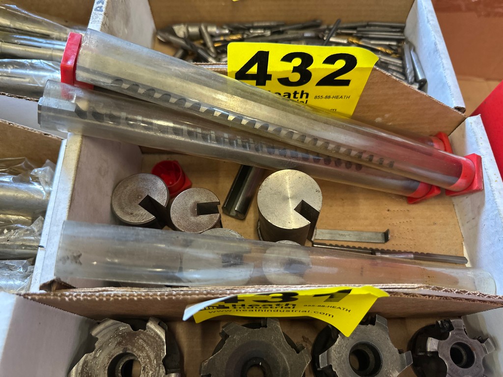 Lot 432