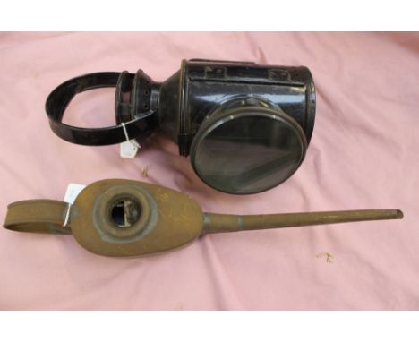 A BR (M) railway lamp and a BR (E) large size oil can (2) 