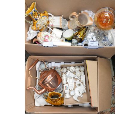 A quantity of ceramic and glass items to include Royal Commemorative ware, cow creamers, lustre ware, Wedgwood, Carnival glas